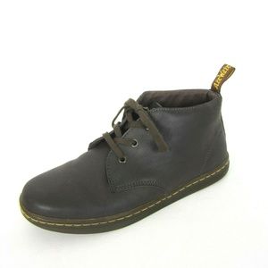 DR. MARTENS BROWN LEATHER CHUKKA BOOTS